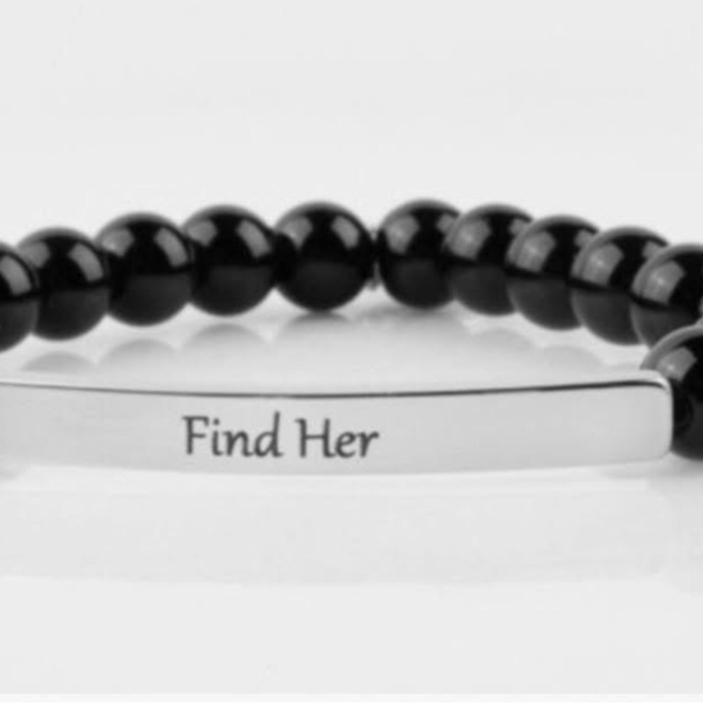 NWOT Find Her Bracelet